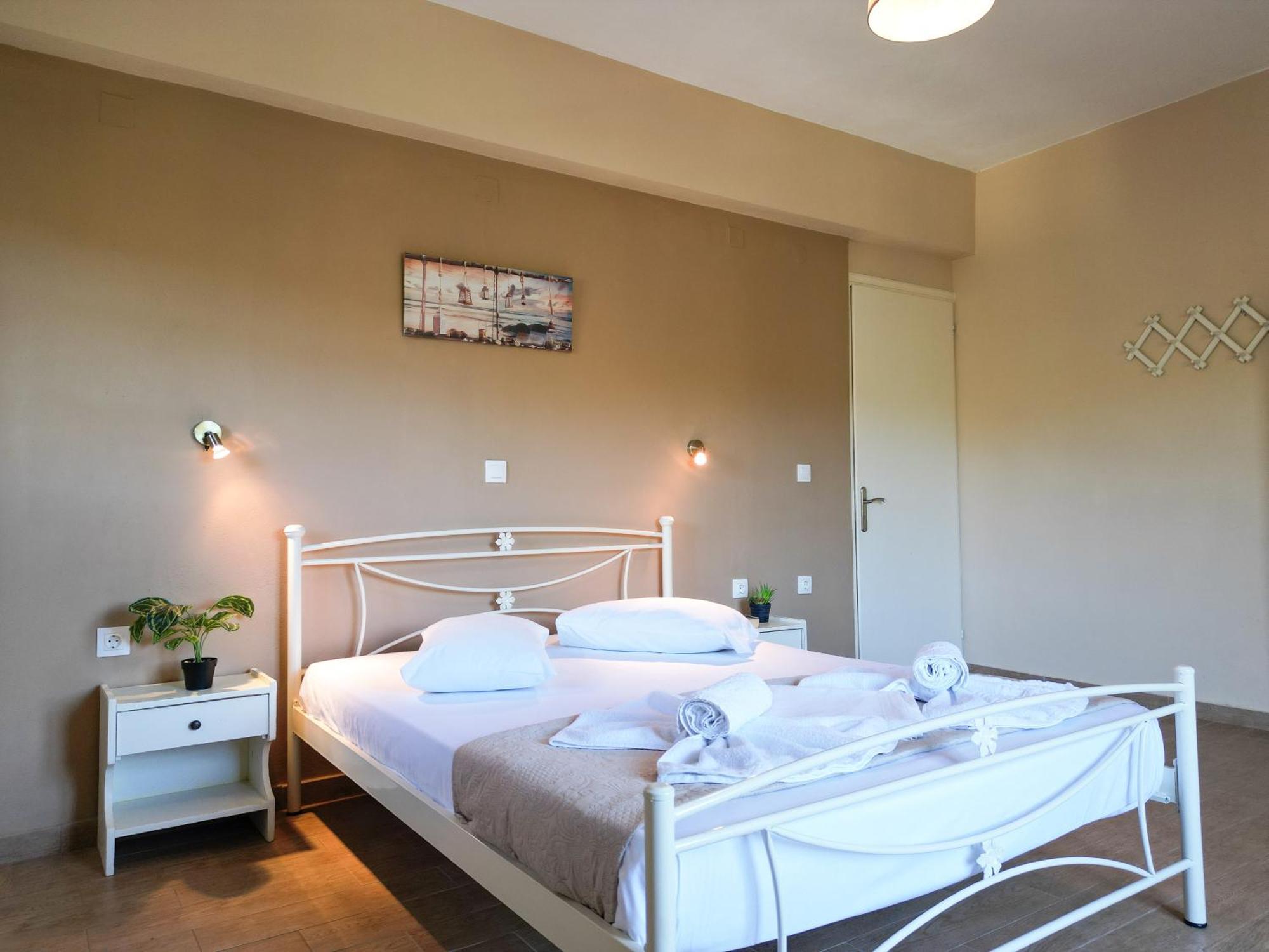 Villa Kostas-ne Corfu With Heated Salt Swimming Pool *