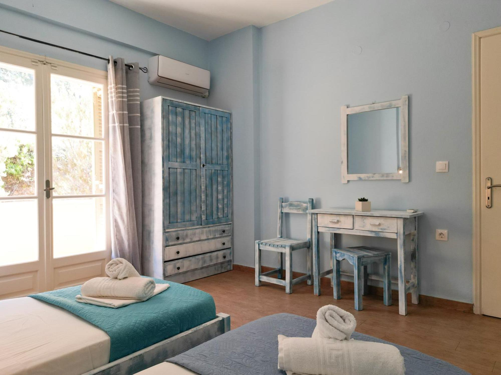 Villa Kostas-ne Corfu With Heated Salt Swimming Pool Agios Spyridon (Corfu)