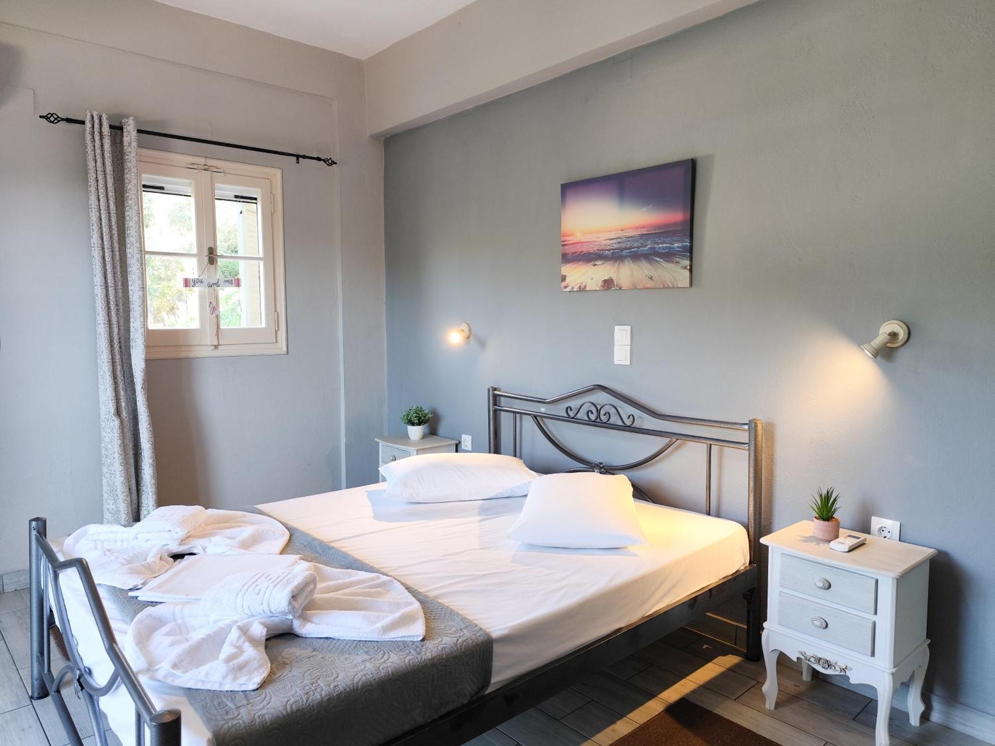 Villa Kostas-ne Corfu With Heated Salt Swimming Pool Agios Spyridon (Corfu)