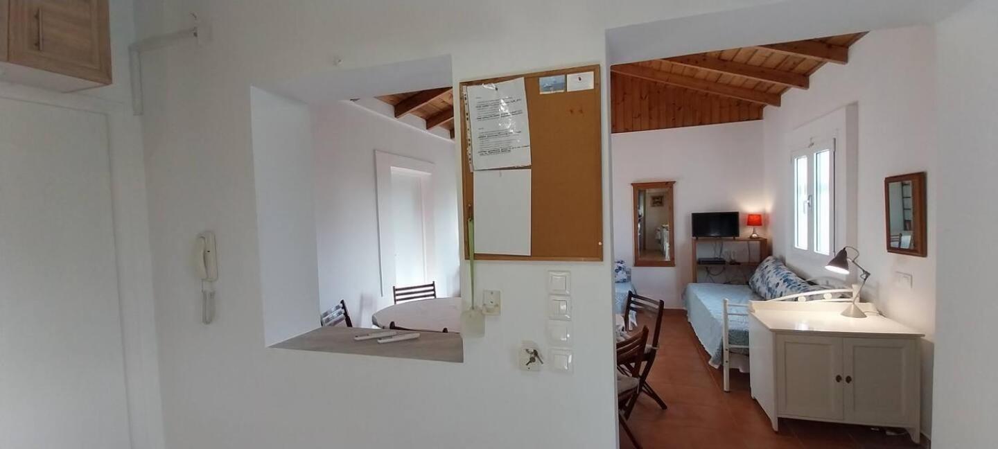 Villa Cosseri Rossa-dorothea And Cosseri Rossa-penelope, With Own Shared Pool Lixouri