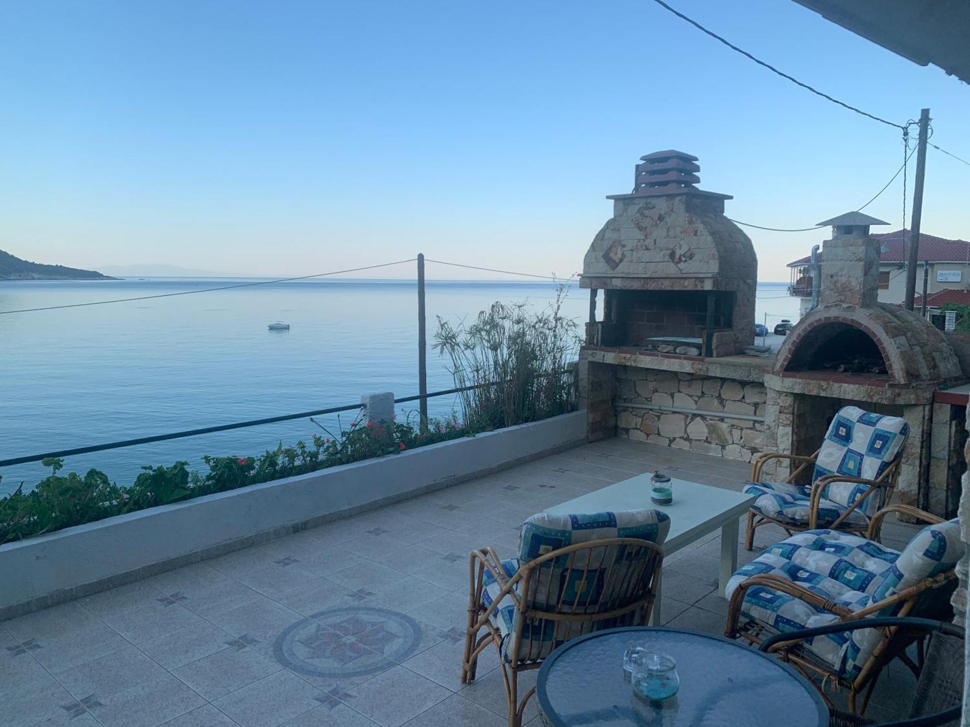 In Thasos Koinira