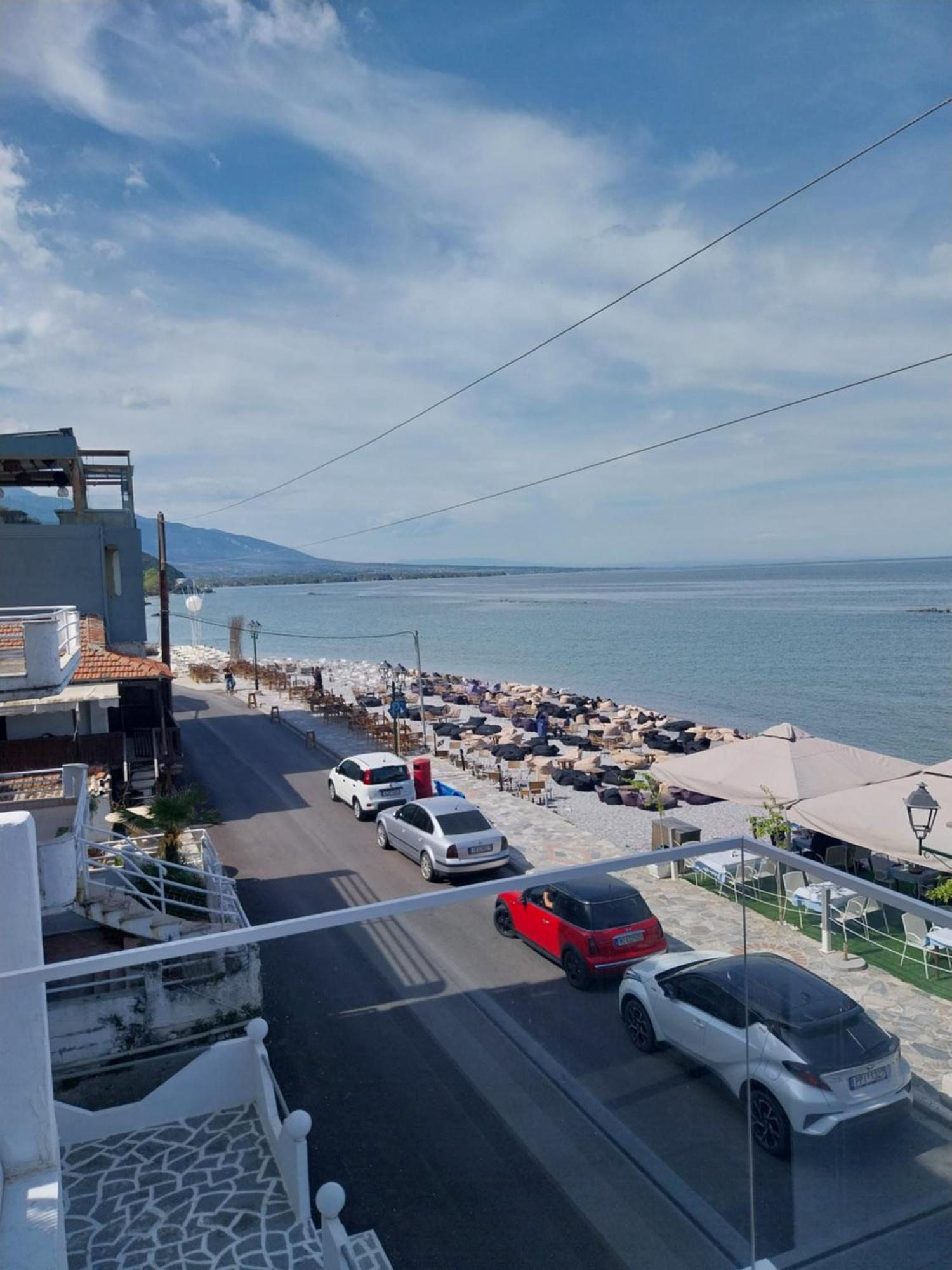 Galazio Seaside Luxury & Coffee Shop *