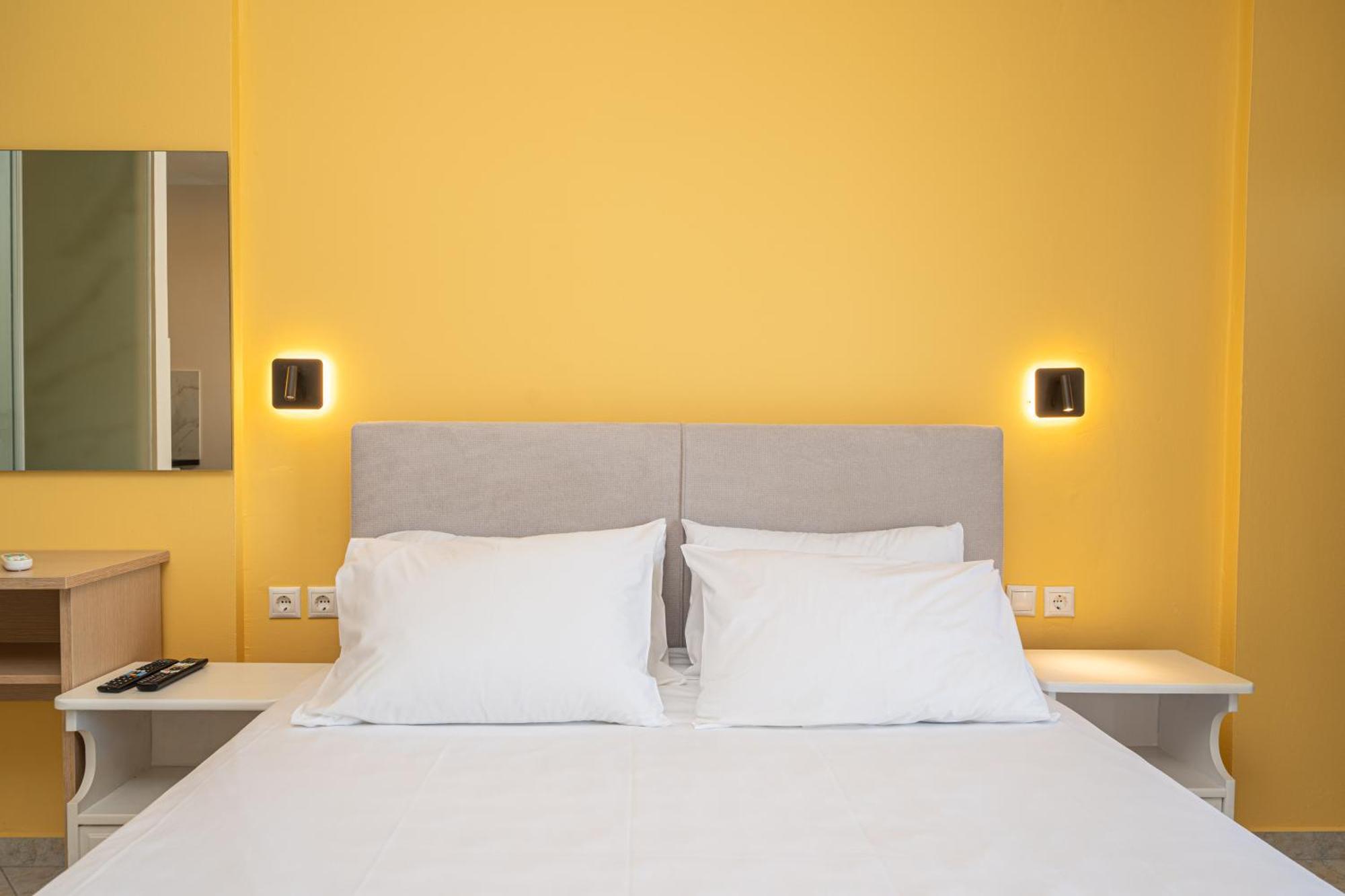 Aparthotel Filalithis & *