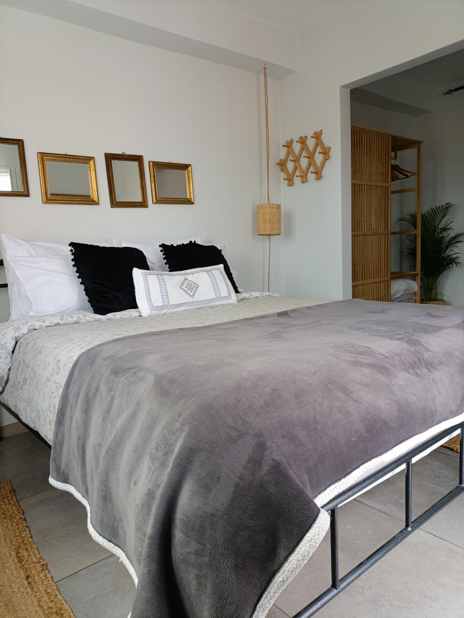 Ammoudara's Rooftop Apartment *