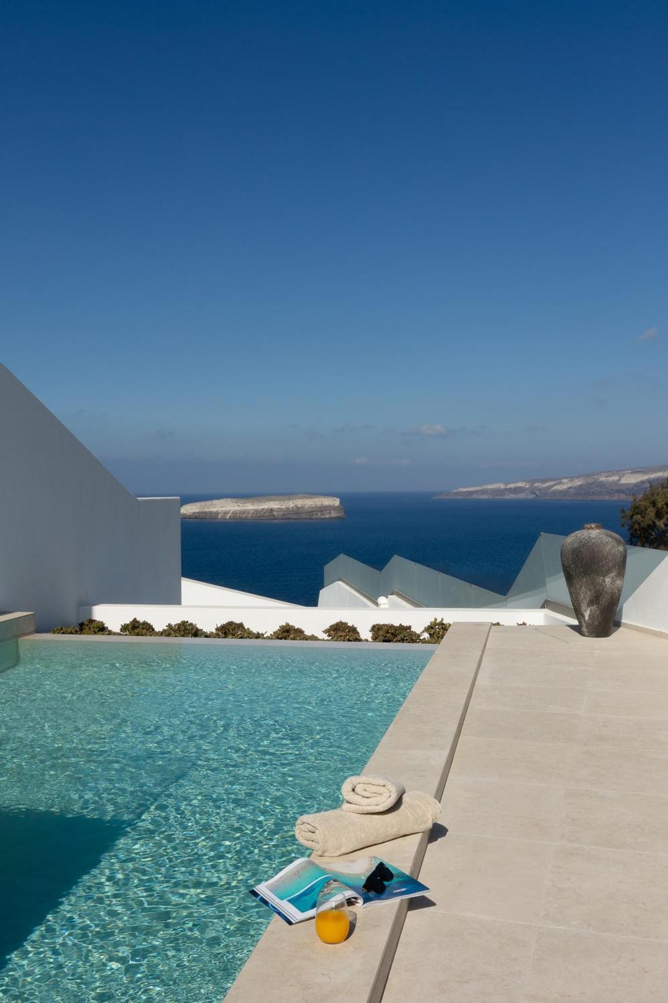 Omna Caldera Aparthotel