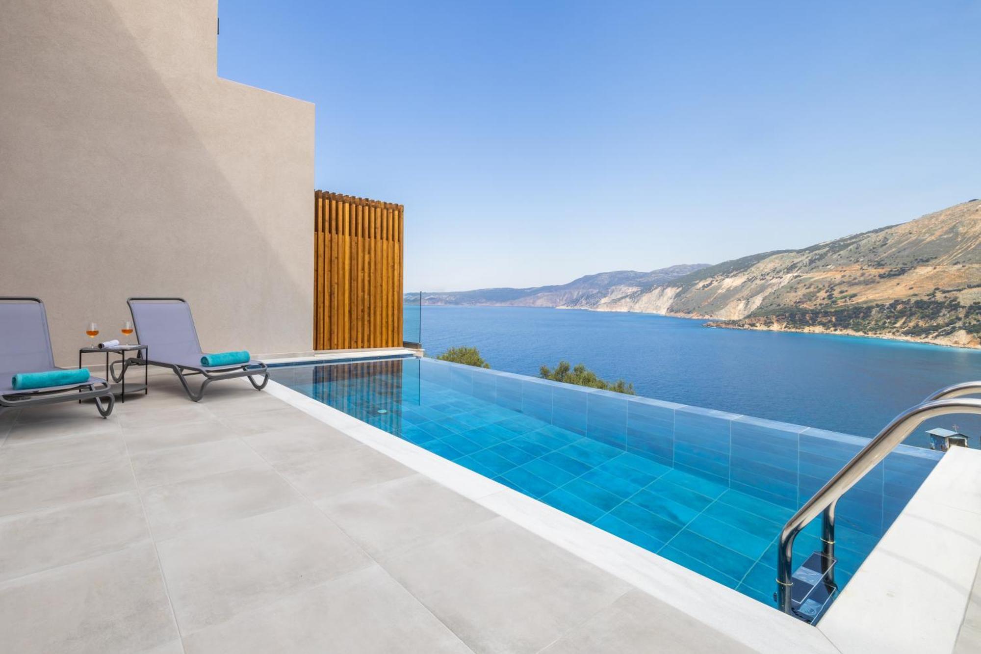 Avithos - Lassu Retreat * Zola