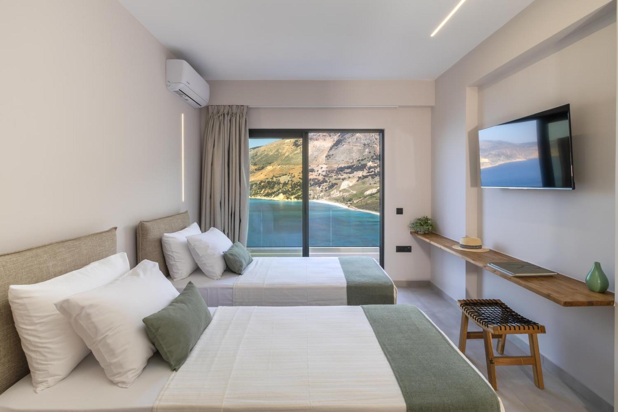 Avithos - Lassu Retreat *