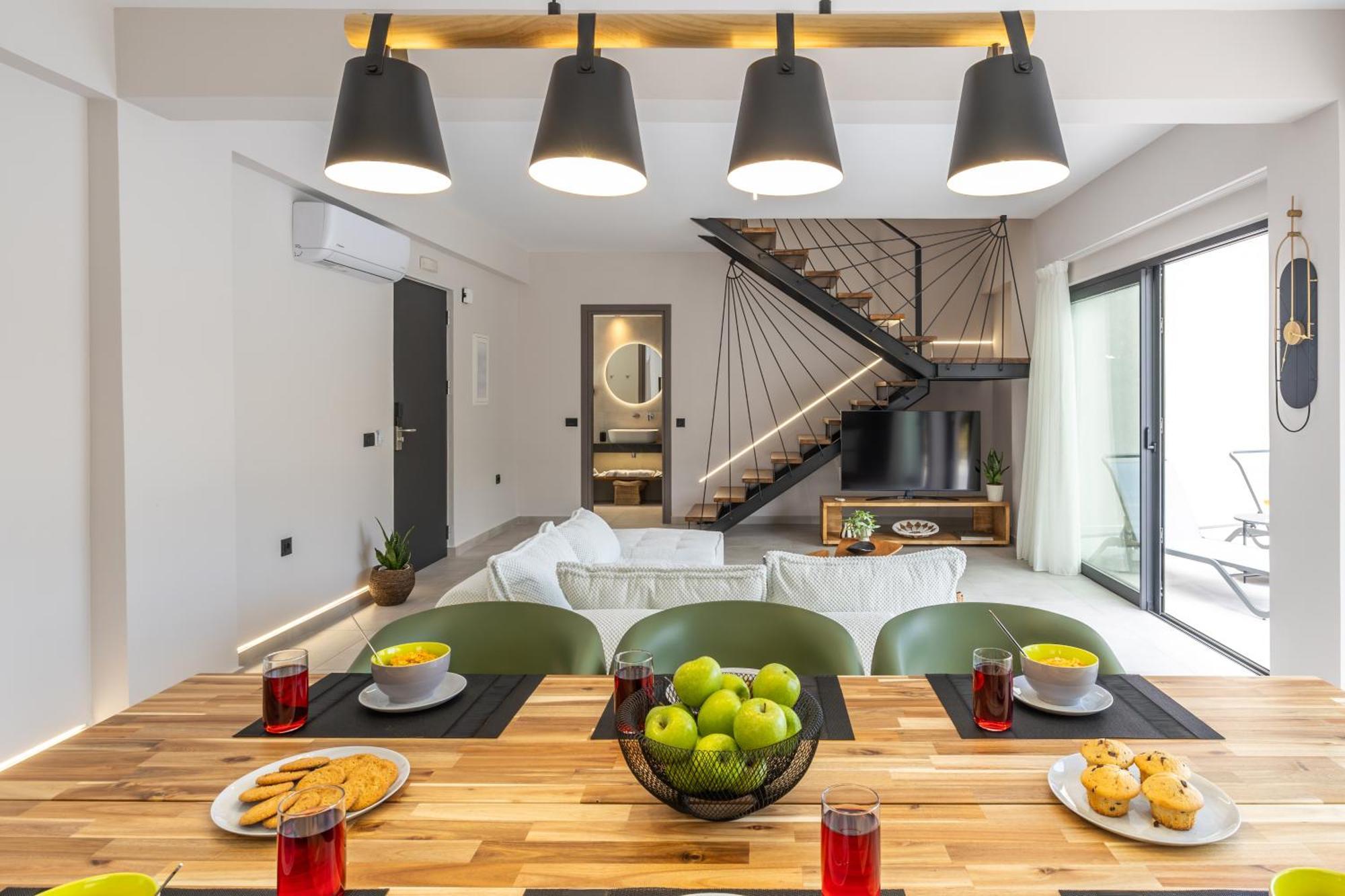 Avithos - Lassu Retreat *