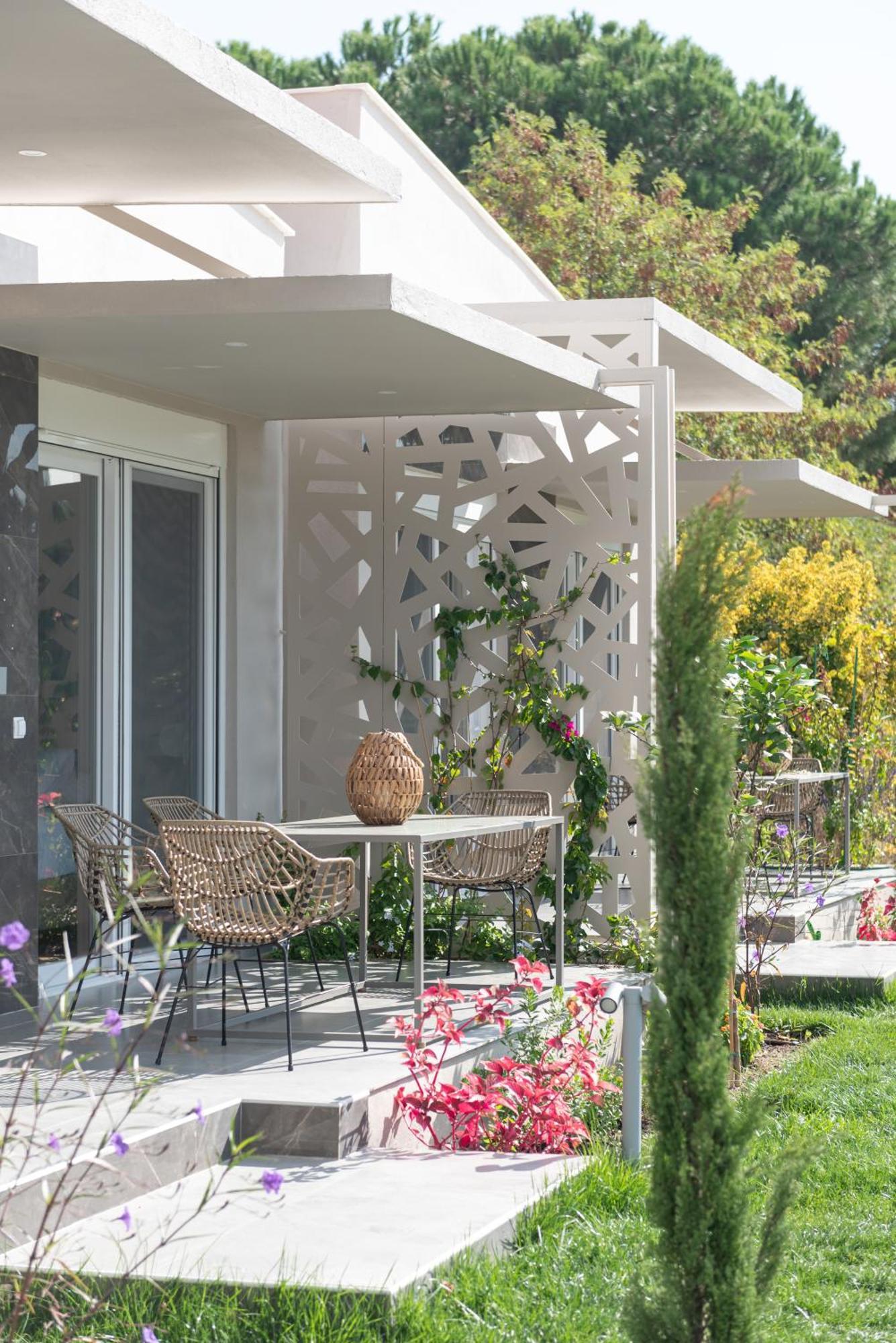 Amadeus Golden Villa *
