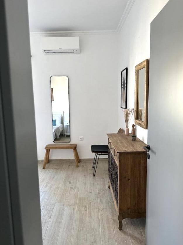 Apartment Seafront 3-bedroom Cycladic South Paros Aliki (Paros)