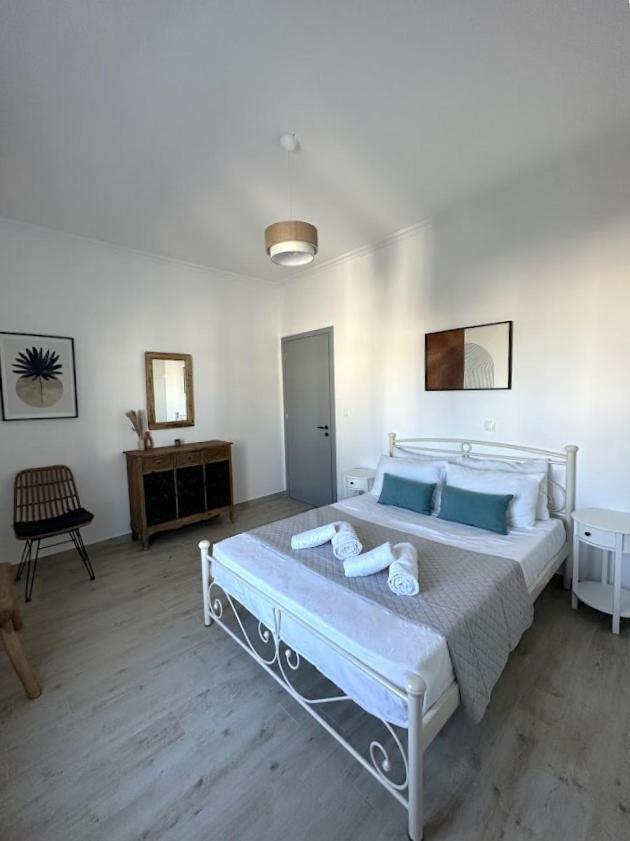 Seafront 3-bedroom Cycladic South Paros Apartment *
