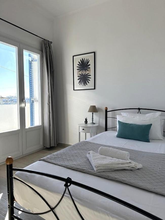 Seafront 3-bedroom Cycladic South Paros * Aliki (Paros)