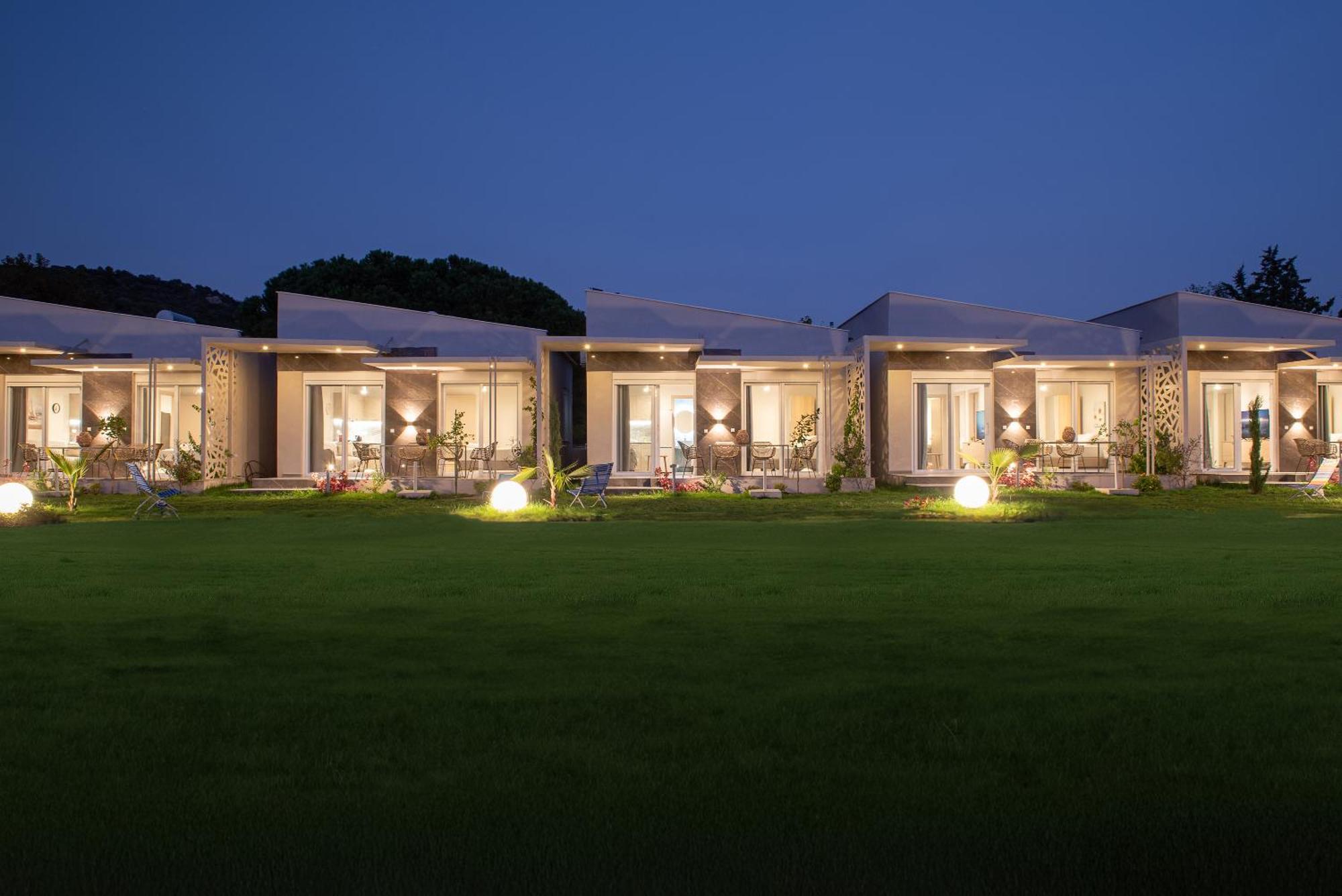 Villa Amadeus Golden Toroni