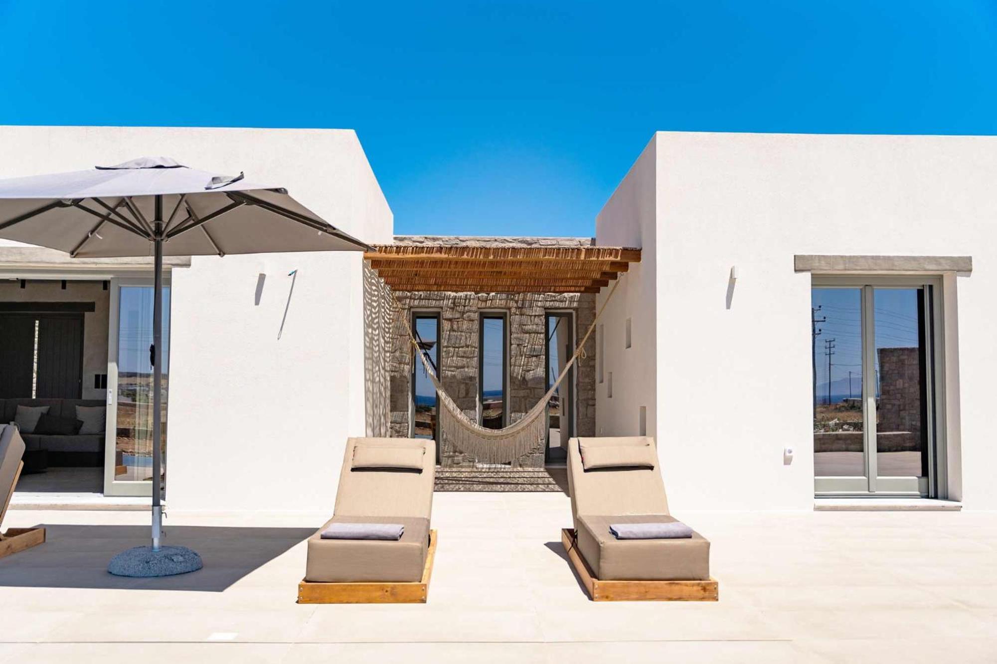 Villa Phoenix With Private Pool & Sea Views Near Naousa *