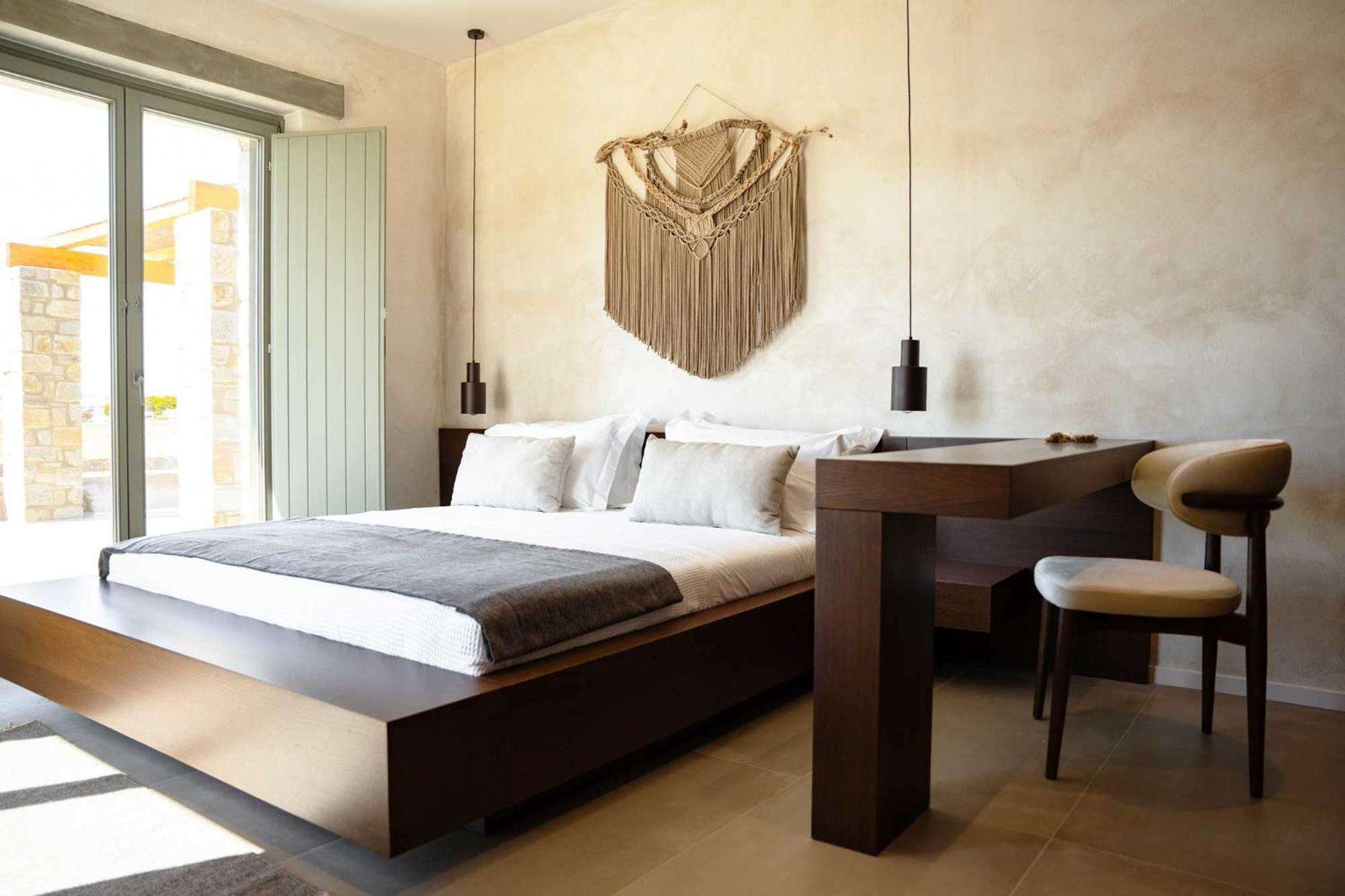 Phoenix With Private Pool & Sea Views Near Naousa Villa *