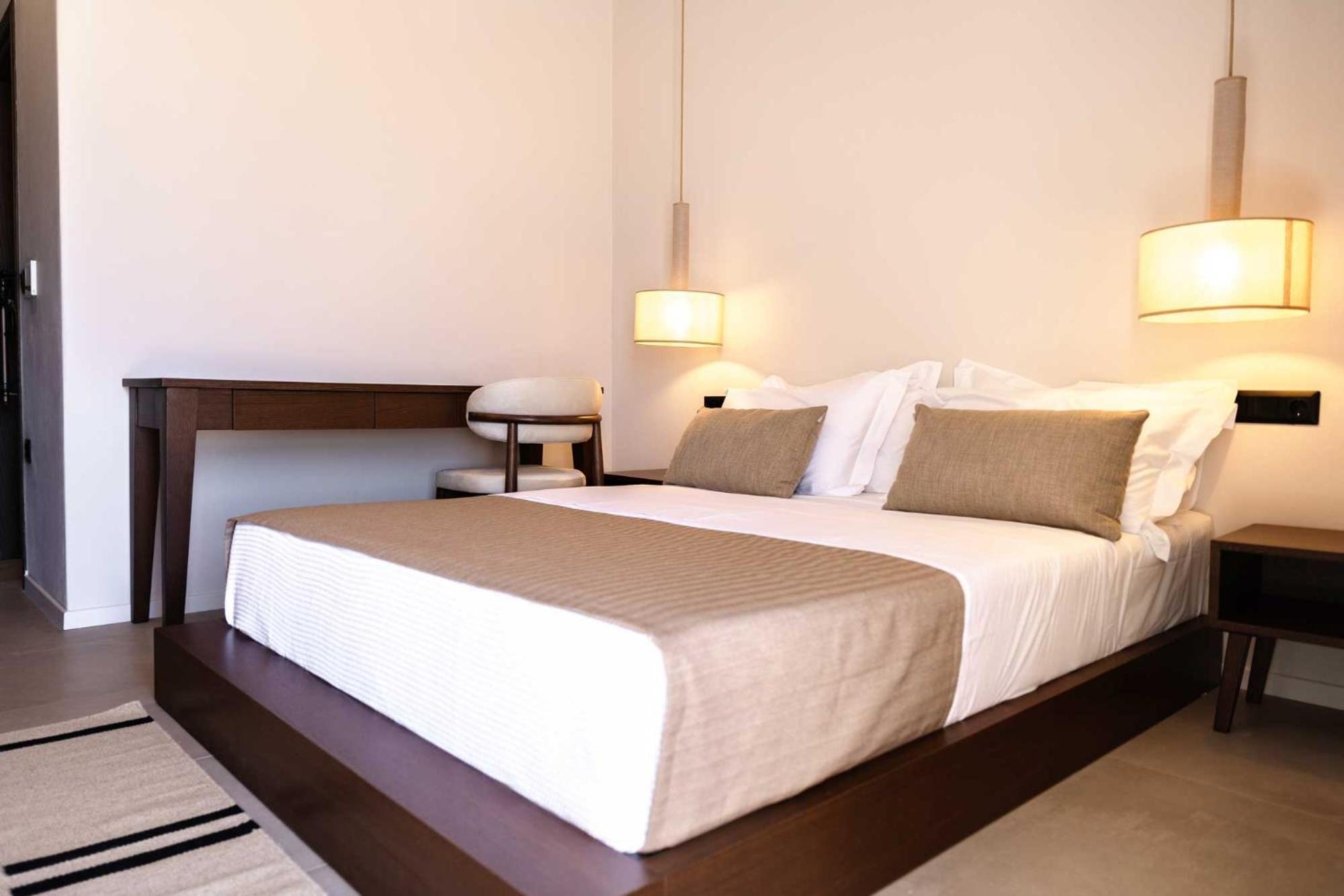 Phoenix With Private Pool & Sea Views Near Naousa Ambelas