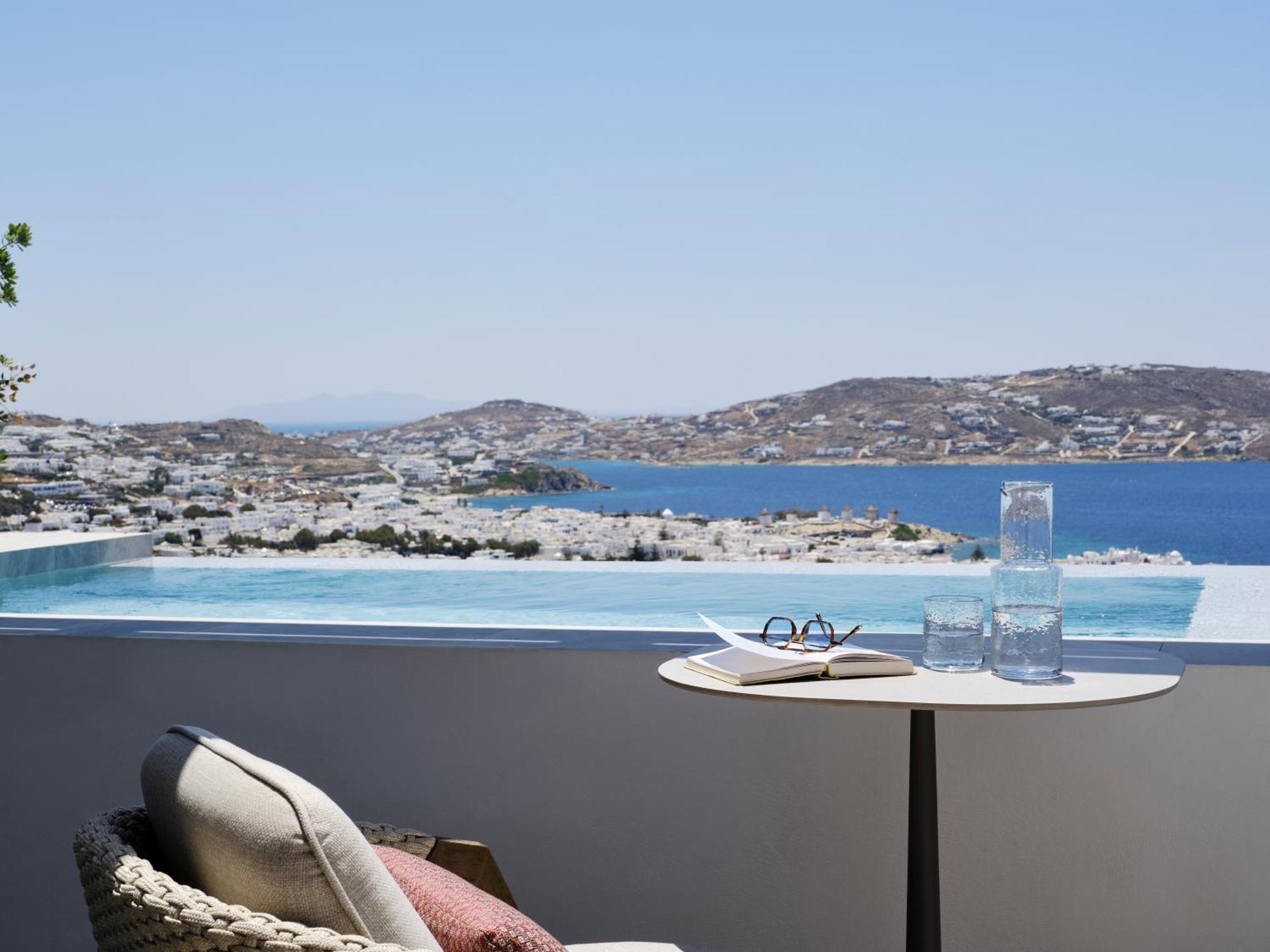 Deos Mykonos - A Myconian Collection Hotel 5*