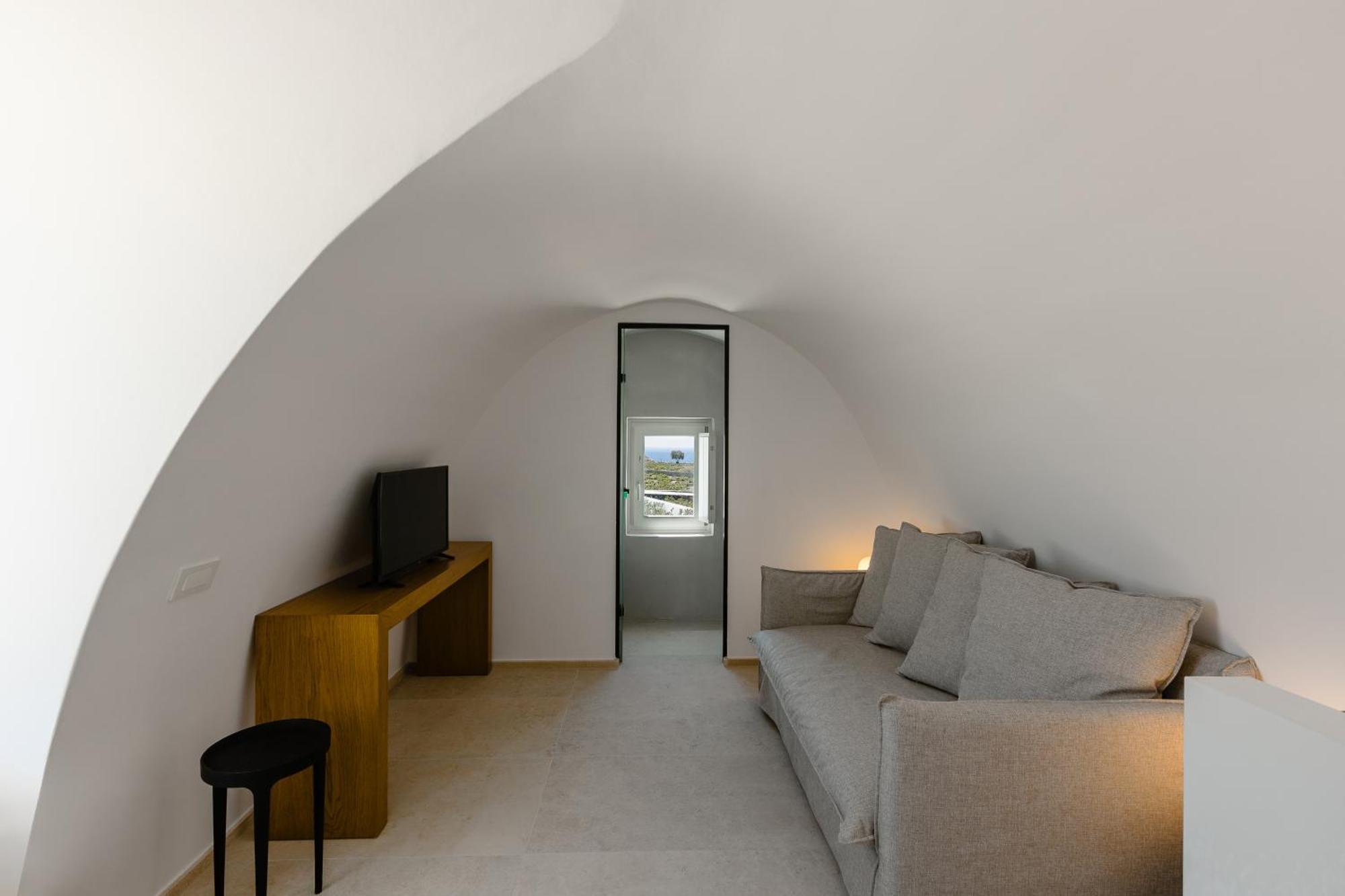 Omna Caldera Aparthotel