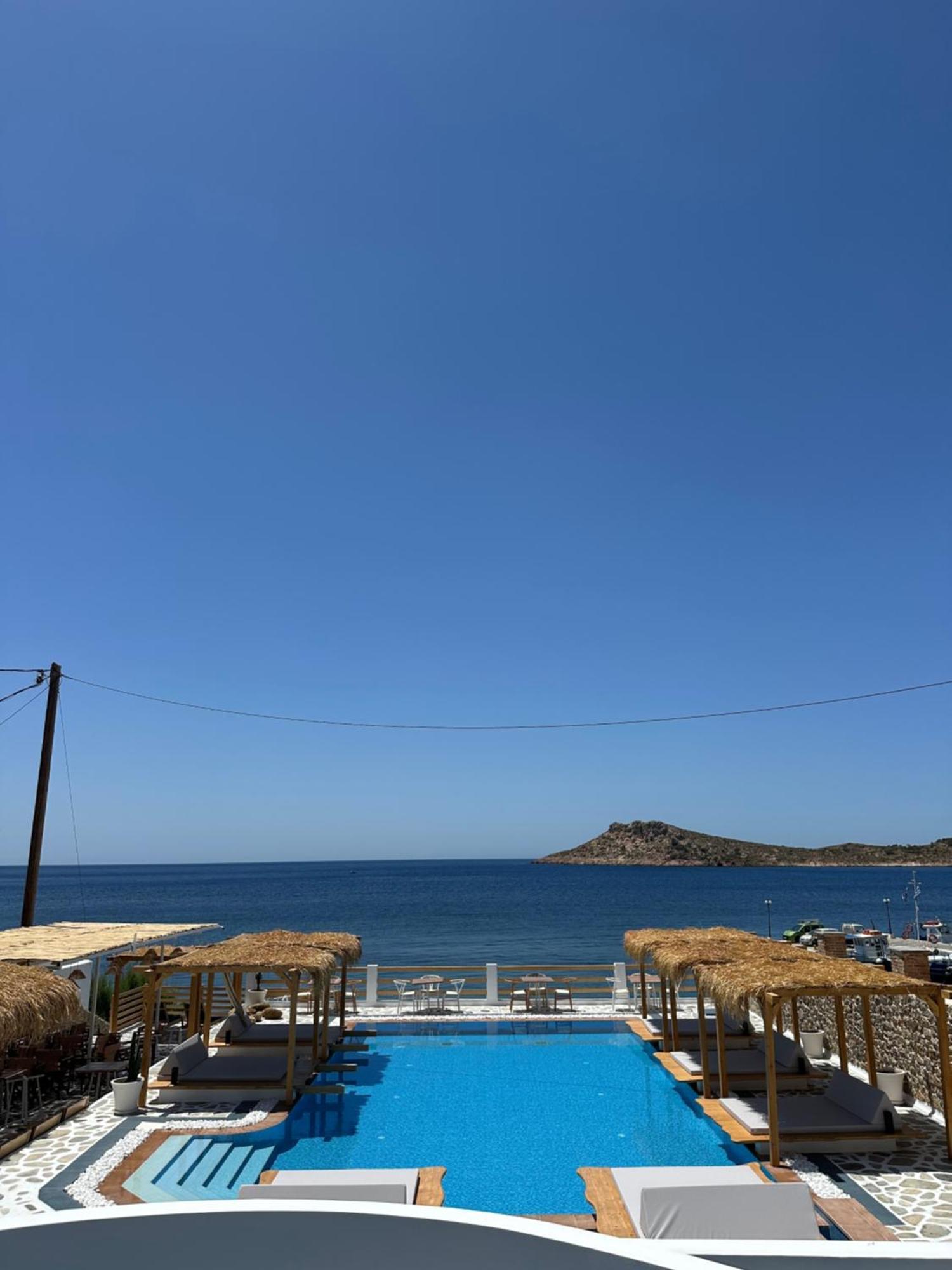 Spongia & Hotel Myrties