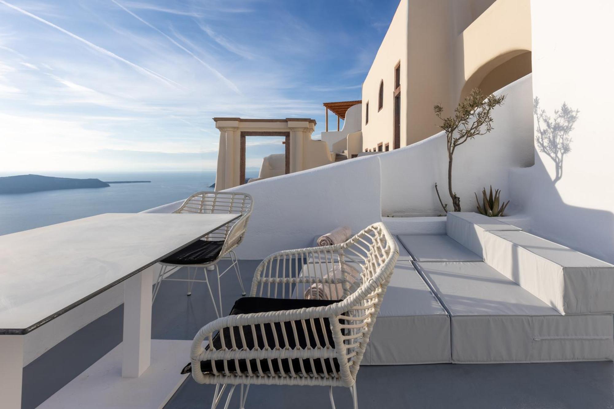 Heavens Edge Hotel
