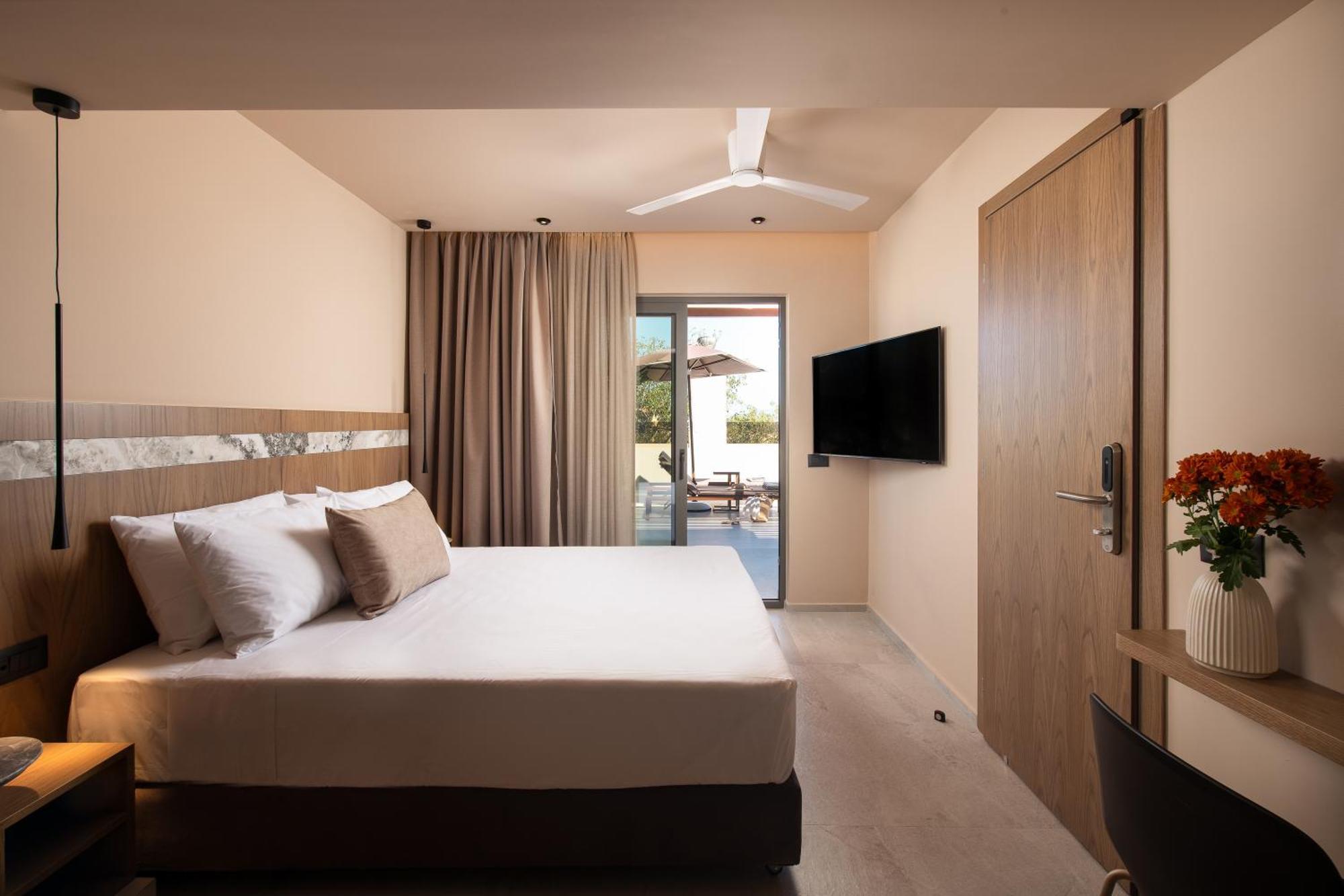 Cosmeen Lifestyle Boutique Aparthotel Hersonissos (Crete)