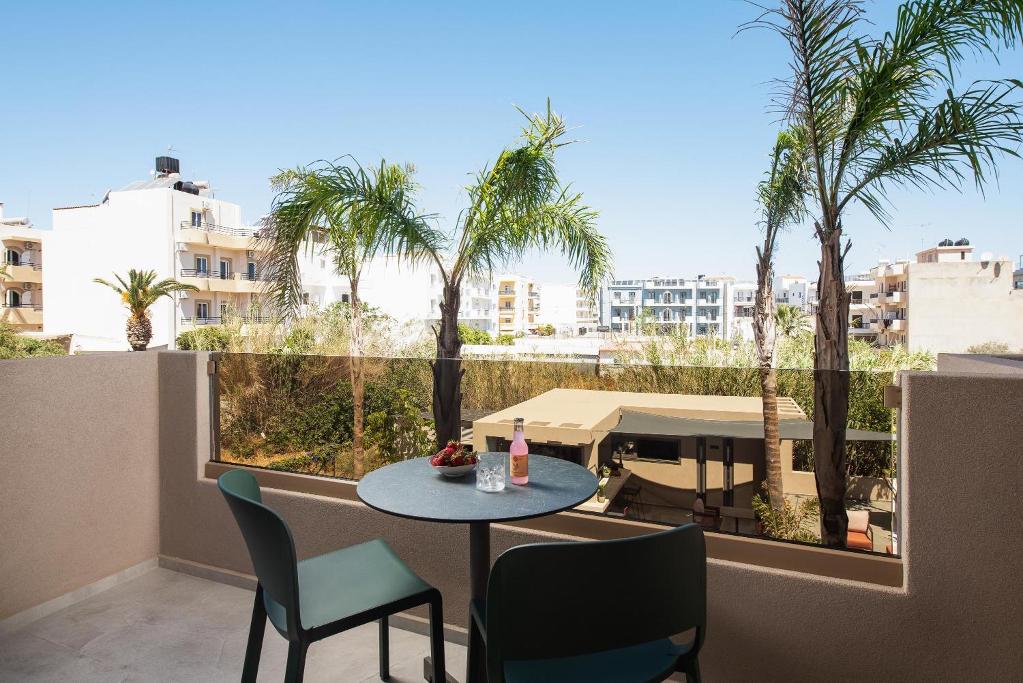 Cosmeen Lifestyle Boutique Aparthotel Hersonissos (Crete)