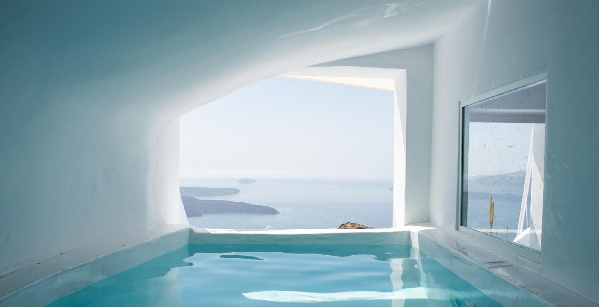 Heavens Edge Hotel *