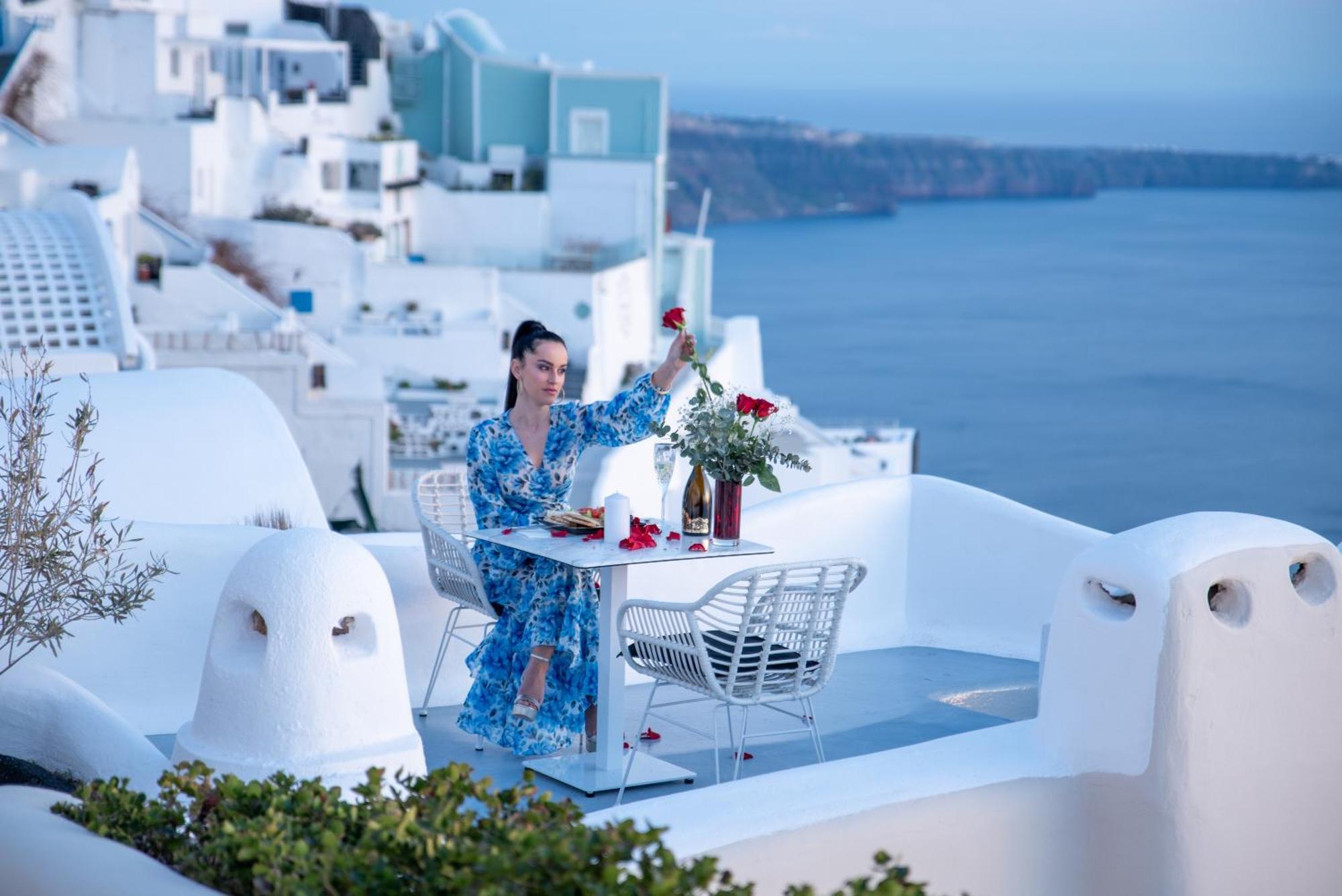 Heavens Edge * Imerovigli (Santorini)