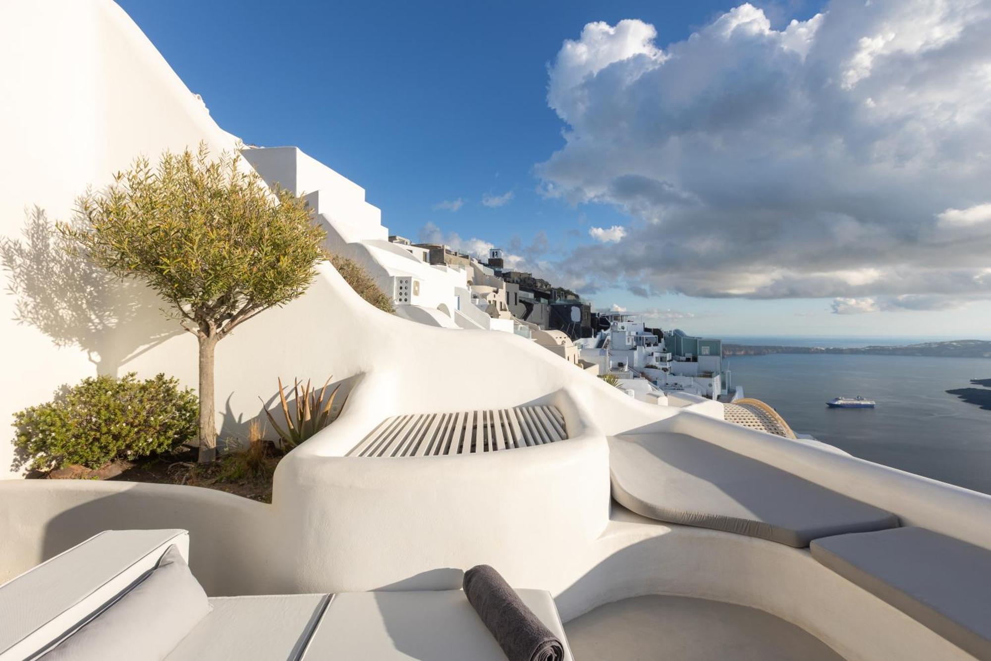 Heavens Edge * Imerovigli (Santorini)