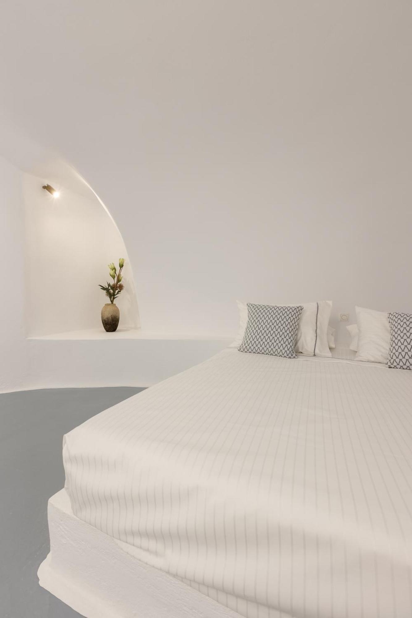 Heavens Edge Hotel