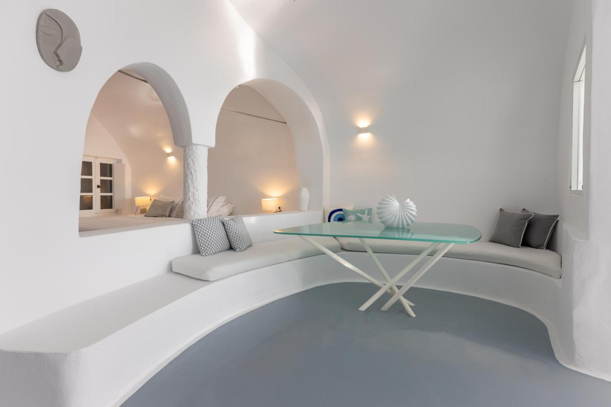 Heavens Edge Hotel *