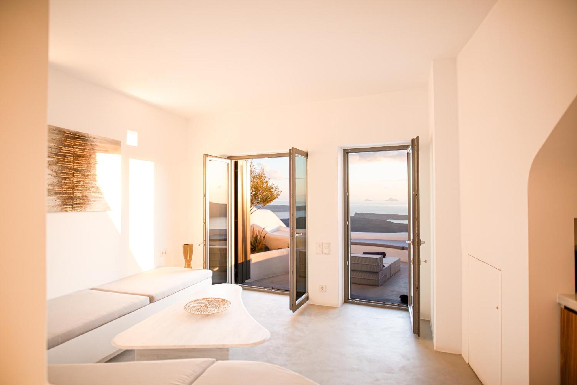 Heavens Edge Hotel
