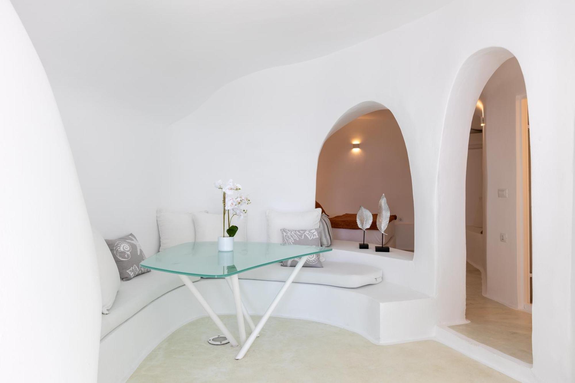 Heavens Edge * Imerovigli (Santorini)