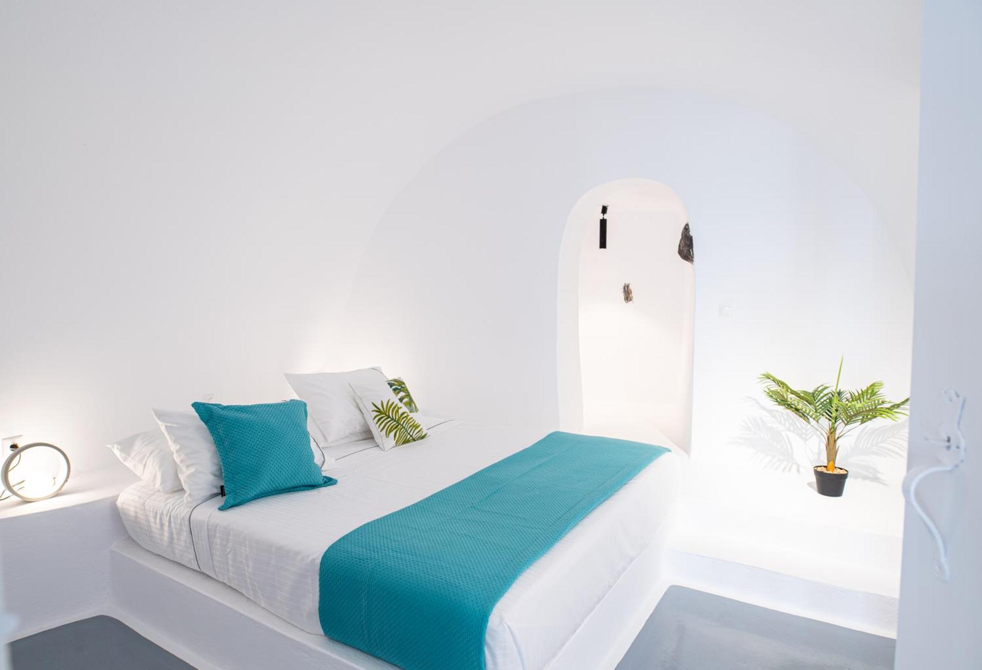 Heavens Edge Hotel *