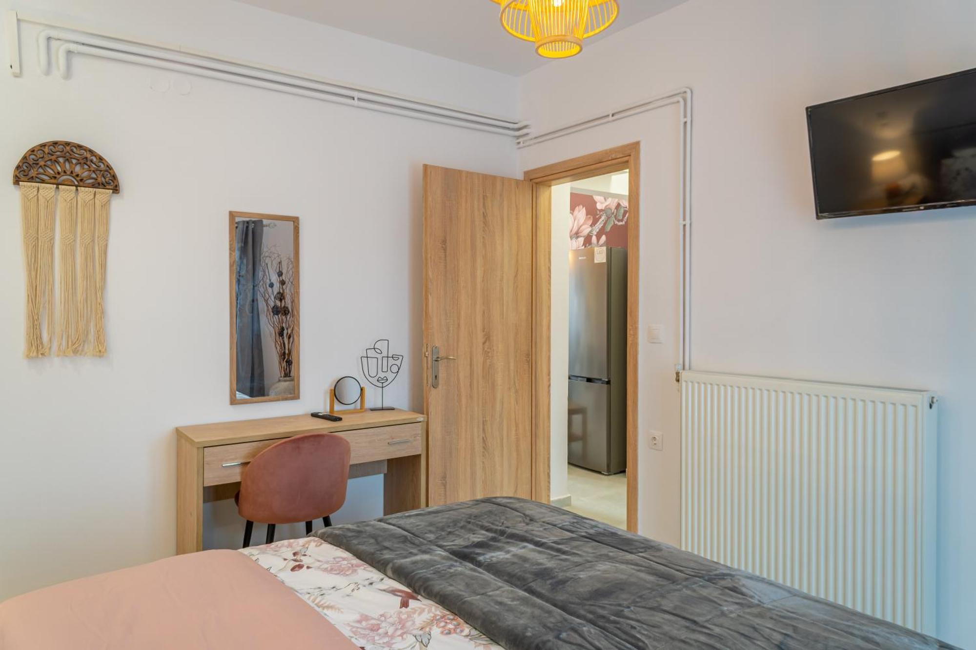 Kostis Orange Aparthotel