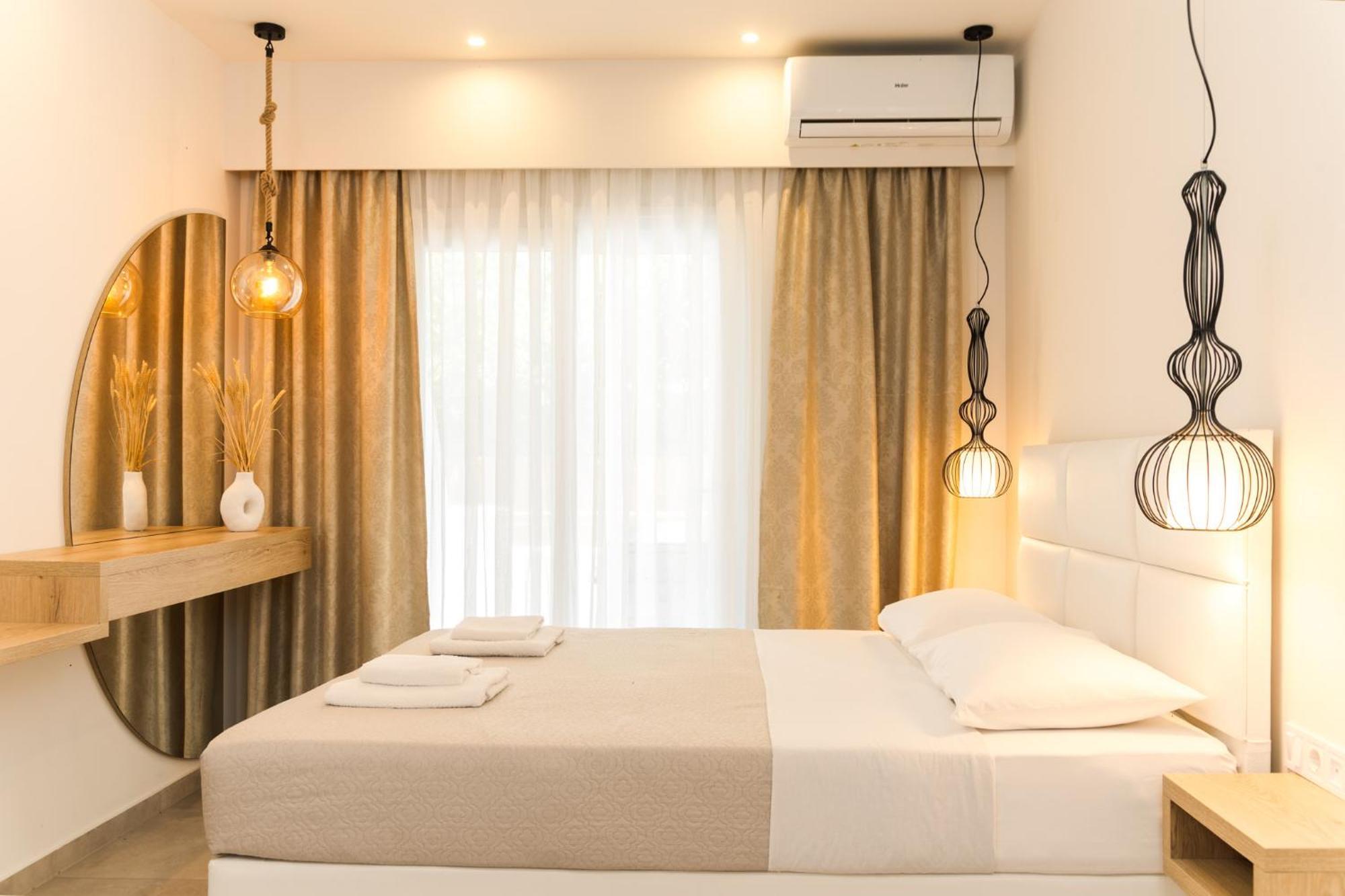 Mystery And Hotel 3*