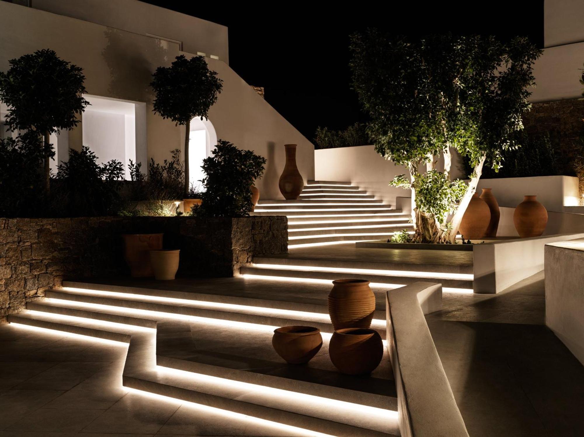 Deos Mykonos - A Myconian Collection Hotel 5*
