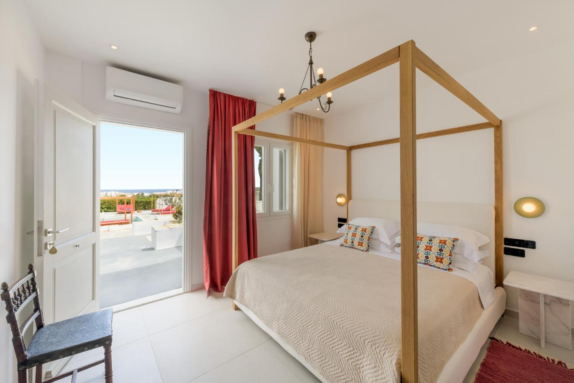 Kallisti Paros * Naousa (Paros)
