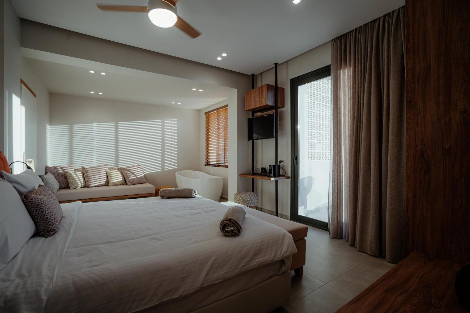 Hotel Enorme Teatro