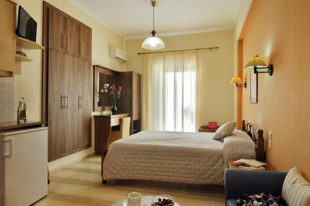 Marilena And Apartment *