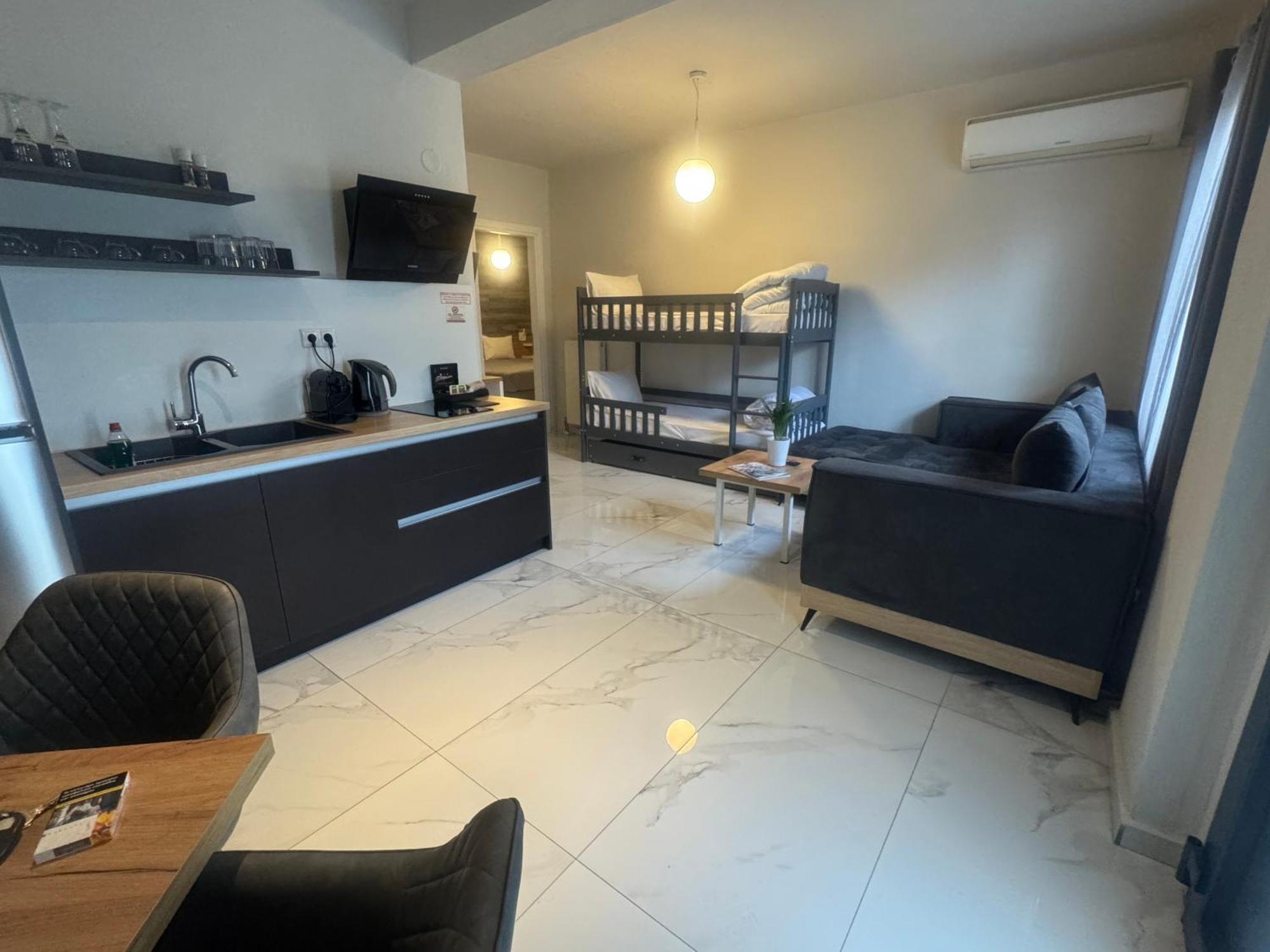 Blue View Apartment *