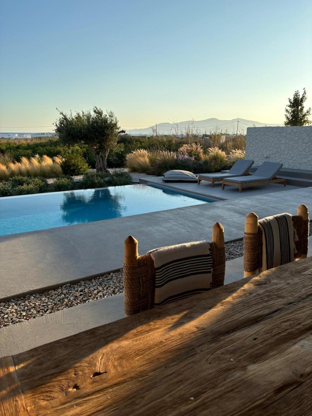 Jardino, Plaka Naxos *