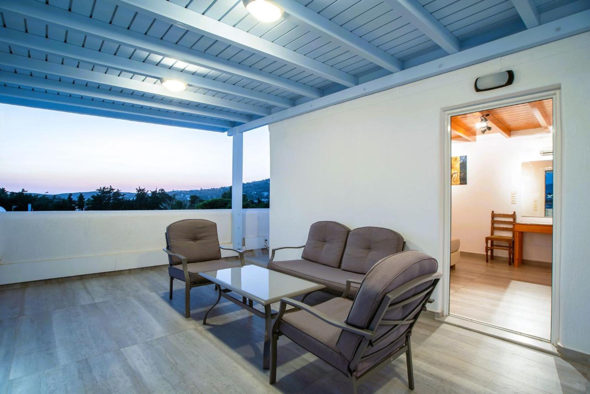In - Third Floor With Sea View Double Or Twin With Private Terrace Guest house Parikia (Paros)