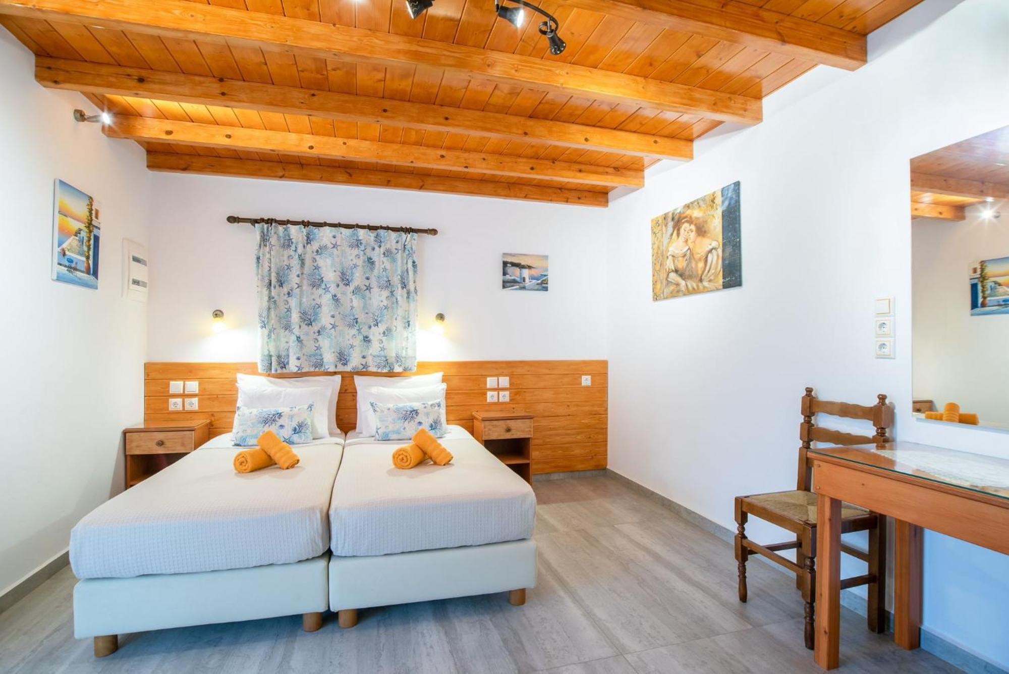 In - Third Floor With Sea View Double Or Twin With Private Terrace * Parikia (Paros)