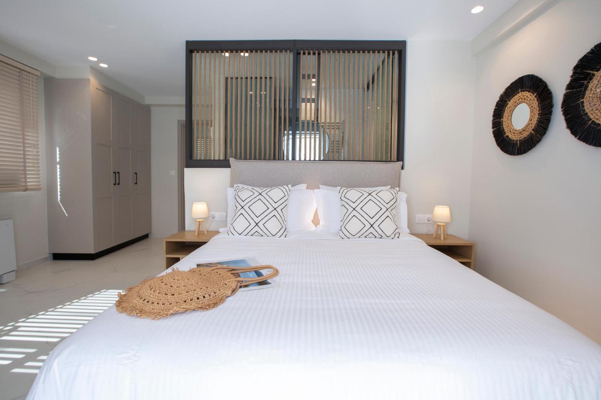 Ionian Elite Beachfront Villa Nydri (Lefkada)