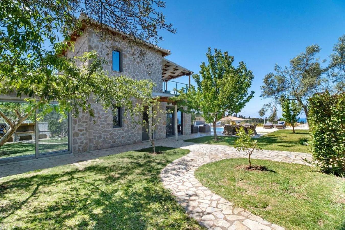 Goudis Villa *