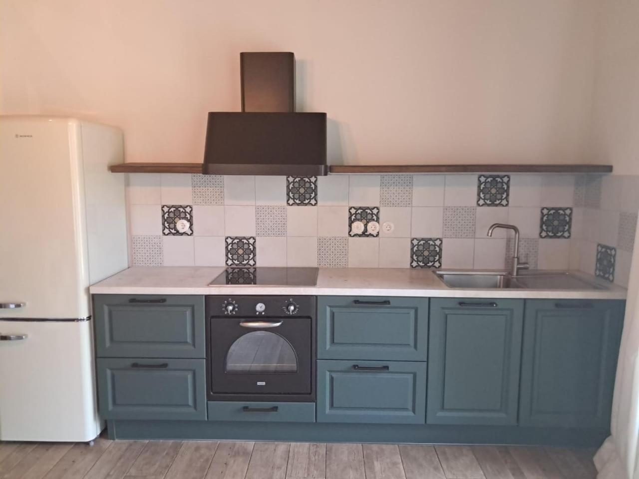Beachfront Apartment, Center Village, 20m - Near Myrtos - Fiskardo Apartment Asos