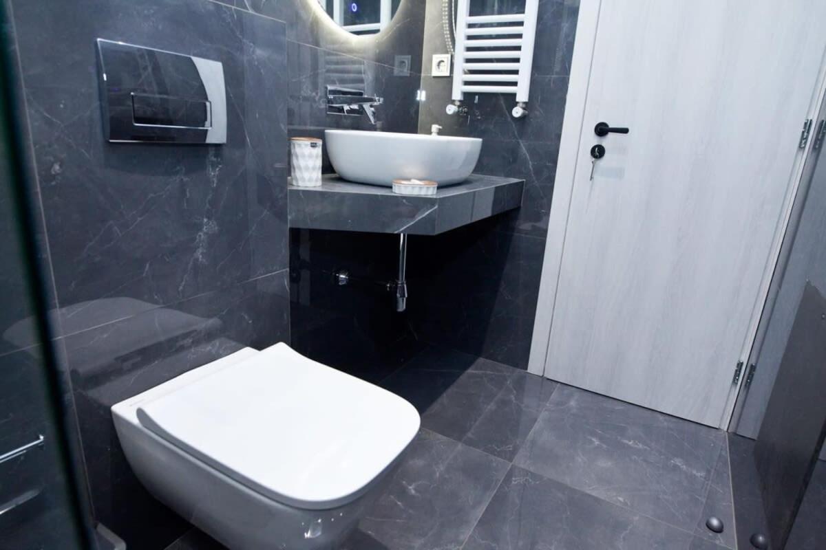 Apartment Athenian Comfort 1 Bd Retreat Next To Panormou Athens