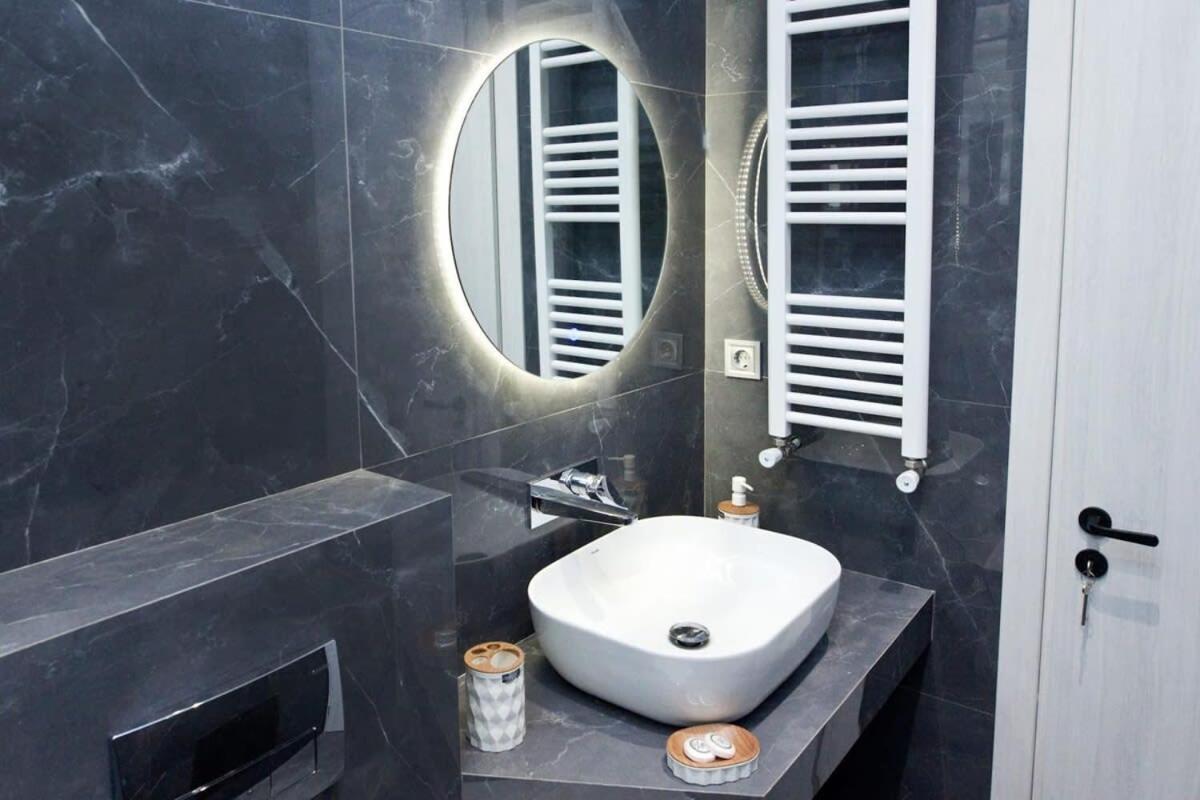 Apartment Athenian Comfort 1 Bd Retreat Next To Panormou Athens