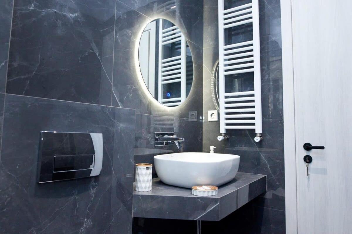 Athenian Comfort 1 Bd Retreat Next To Panormou *